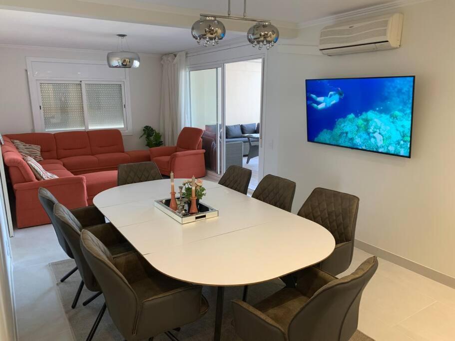 Cunit, Front Line With Sea View Apartment Ngoại thất bức ảnh