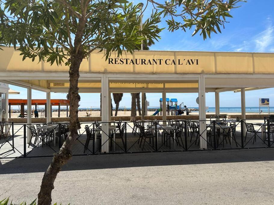 Cunit, Front Line With Sea View Apartment Ngoại thất bức ảnh